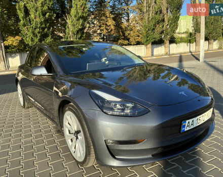 Серый Тесла Модель 3, объемом двигателя 0 л и пробегом 13 тыс. км за 24000 $, фото 3 на Automoto.ua