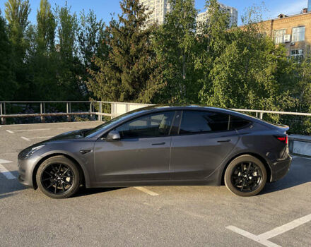 Сірий Тесла Модель 3, об'ємом двигуна 0 л та пробігом 48 тис. км за 28000 $, фото 5 на Automoto.ua