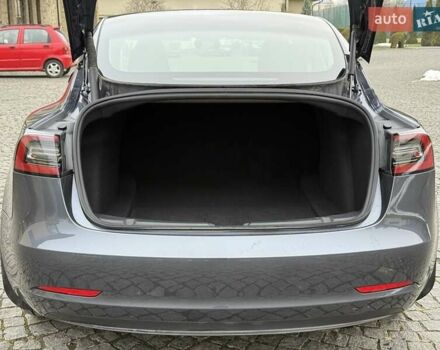 Серый Тесла Модель 3, объемом двигателя 0 л и пробегом 46 тыс. км за 20000 $, фото 60 на Automoto.ua