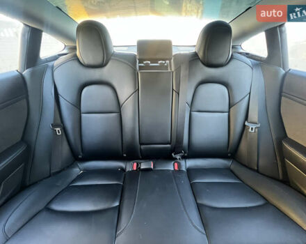 Сірий Тесла Модель 3, об'ємом двигуна 0 л та пробігом 81 тис. км за 18555 $, фото 11 на Automoto.ua