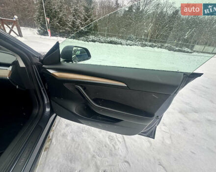 Серый Тесла Модель 3, объемом двигателя 0 л и пробегом 87 тыс. км за 19700 $, фото 13 на Automoto.ua