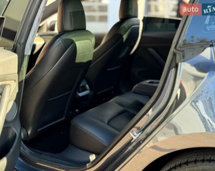 Сірий Тесла Модель 3, об'ємом двигуна 0 л та пробігом 75 тис. км за 25700 $, фото 14 на Automoto.ua