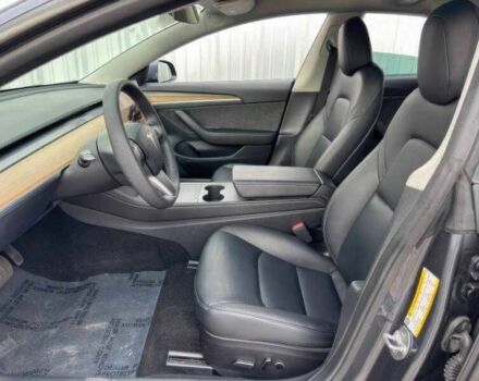 Серый Тесла Модель 3, объемом двигателя 0 л и пробегом 29 тыс. км за 11000 $, фото 12 на Automoto.ua