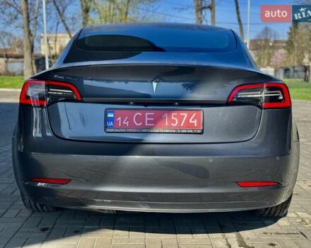 Сірий Тесла Модель 3, об'ємом двигуна 0 л та пробігом 64 тис. км за 21500 $, фото 15 на Automoto.ua