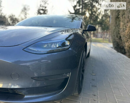 Серый Тесла Модель 3, объемом двигателя 0 л и пробегом 42 тыс. км за 27000 $, фото 4 на Automoto.ua