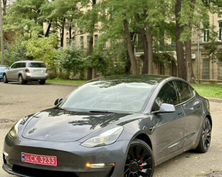 Тесла Модель 3 2022 в Киеве на Automoto.ua Серый Тесла Модель 3, объемом двигателя 0 л и пробегом 229 тыс. км за 22000 $, фото 2 на Automoto.ua