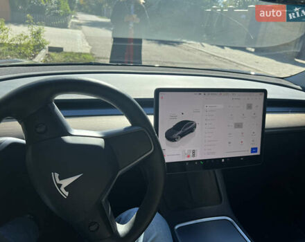 Серый Тесла Модель 3, объемом двигателя 0 л и пробегом 55 тыс. км за 22700 $, фото 4 на Automoto.ua