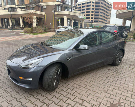 Серый Тесла Модель 3, объемом двигателя 0 л и пробегом 113 тыс. км за 19200 $, фото 3 на Automoto.ua