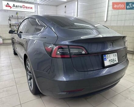 Серый Тесла Модель 3, объемом двигателя 0 л и пробегом 57 тыс. км за 19999 $, фото 18 на Automoto.ua