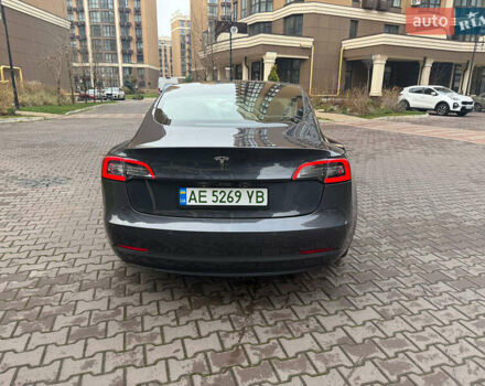 Серый Тесла Модель 3, объемом двигателя 0 л и пробегом 113 тыс. км за 19200 $, фото 5 на Automoto.ua
