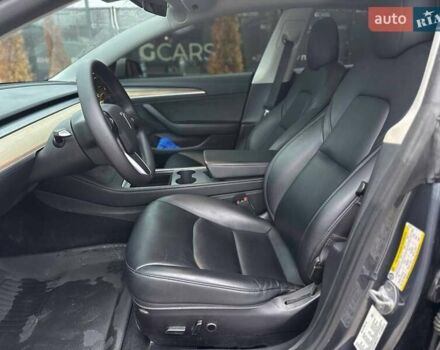 Серый Тесла Модель 3, объемом двигателя 0 л и пробегом 160 тыс. км за 19500 $, фото 15 на Automoto.ua