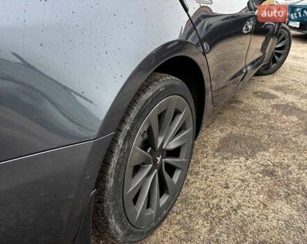 Сірий Тесла Модель 3, об'ємом двигуна 0 л та пробігом 69 тис. км за 25990 $, фото 12 на Automoto.ua