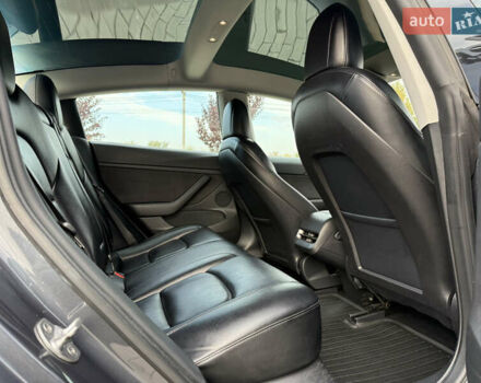 Серый Тесла Модель 3, объемом двигателя 0 л и пробегом 76 тыс. км за 20800 $, фото 15 на Automoto.ua