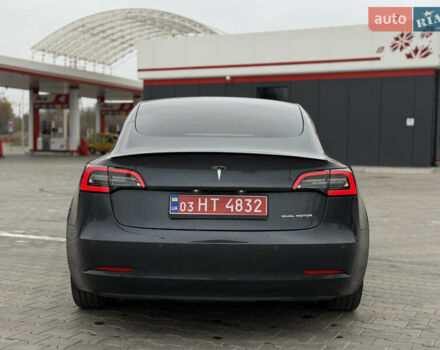 Серый Тесла Модель 3, объемом двигателя 0 л и пробегом 31 тыс. км за 23200 $, фото 12 на Automoto.ua