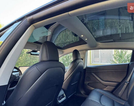 Тесла Модель 3 2022 у Чернівцях на Automoto.ua Сірий Тесла Модель 3, об'ємом двигуна 0 л та пробігом 107 тис. км за 18700 $, фото 2 на Automoto.ua