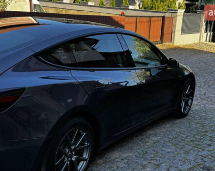 Тесла Модель 3 2022 у Чернівцях на Automoto.ua Сірий Тесла Модель 3, об'ємом двигуна 0 л та пробігом 107 тис. км за 18700 $, фото 11 на Automoto.ua