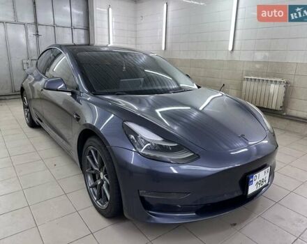 Серый Тесла Модель 3, объемом двигателя 0 л и пробегом 57 тыс. км за 19999 $, фото 9 на Automoto.ua