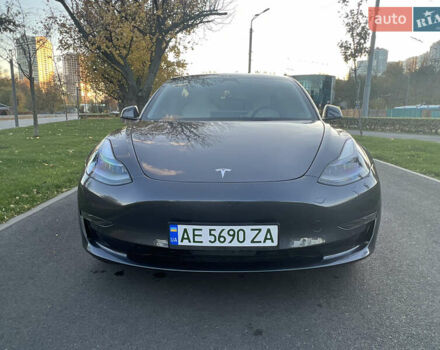 Серый Тесла Модель 3, объемом двигателя 0 л и пробегом 45 тыс. км за 24000 $, фото 7 на Automoto.ua