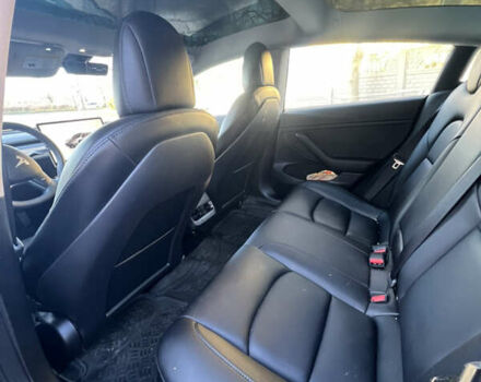 Сірий Тесла Модель 3, об'ємом двигуна 0 л та пробігом 81 тис. км за 18555 $, фото 17 на Automoto.ua