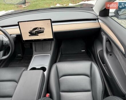 Серый Тесла Модель 3, объемом двигателя 0 л и пробегом 46 тыс. км за 20000 $, фото 100 на Automoto.ua