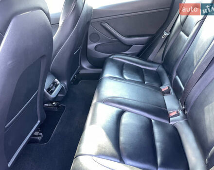 Серый Тесла Модель 3, объемом двигателя 0 л и пробегом 119 тыс. км за 20900 $, фото 4 на Automoto.ua