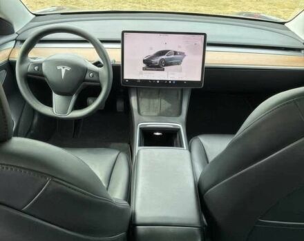 Серый Тесла Модель 3, объемом двигателя 0 л и пробегом 18 тыс. км за 14000 $, фото 5 на Automoto.ua