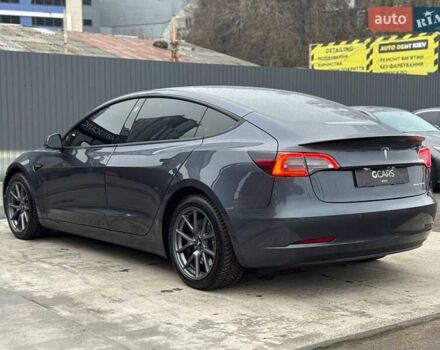 Серый Тесла Модель 3, объемом двигателя 0 л и пробегом 160 тыс. км за 19500 $, фото 5 на Automoto.ua