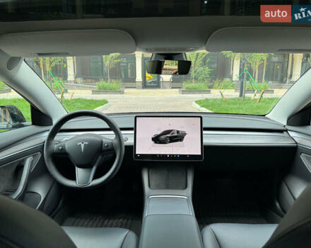 Серый Тесла Модель 3, объемом двигателя 0 л и пробегом 27 тыс. км за 20300 $, фото 13 на Automoto.ua