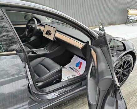 Сірий Тесла Модель 3, об'ємом двигуна 0 л та пробігом 32 тис. км за 21500 $, фото 17 на Automoto.ua