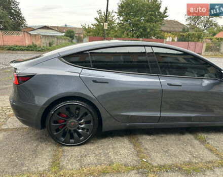 Серый Тесла Модель 3, объемом двигателя 0 л и пробегом 68 тыс. км за 24600 $, фото 9 на Automoto.ua