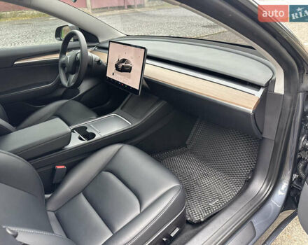 Серый Тесла Модель 3, объемом двигателя 0 л и пробегом 68 тыс. км за 24600 $, фото 36 на Automoto.ua