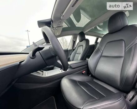 Сірий Тесла Модель 3, об'ємом двигуна 0 л та пробігом 49 тис. км за 27900 $, фото 13 на Automoto.ua