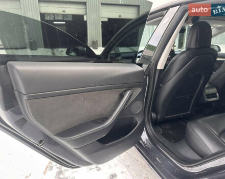 Серый Тесла Модель 3, объемом двигателя 0 л и пробегом 109 тыс. км за 20500 $, фото 14 на Automoto.ua