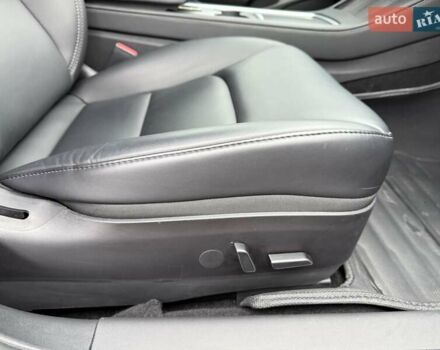 Серый Тесла Модель 3, объемом двигателя 0 л и пробегом 46 тыс. км за 20000 $, фото 90 на Automoto.ua