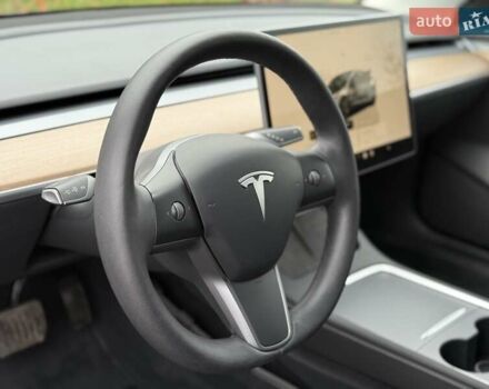 Серый Тесла Модель 3, объемом двигателя 0 л и пробегом 46 тыс. км за 20000 $, фото 69 на Automoto.ua