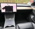Серый Тесла Модель 3, объемом двигателя 0 л и пробегом 91 тыс. км за 18700 $, фото 15 на Automoto.ua