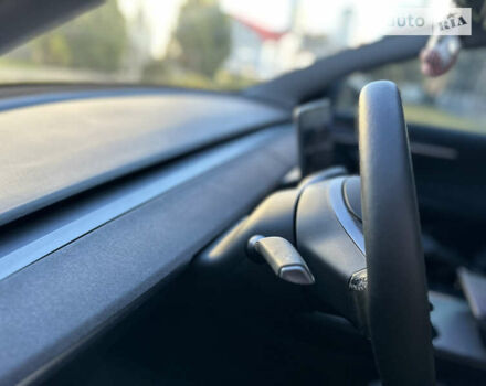 Серый Тесла Модель 3, объемом двигателя 0 л и пробегом 42 тыс. км за 27000 $, фото 16 на Automoto.ua