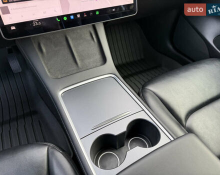 Серый Тесла Модель 3, объемом двигателя 0 л и пробегом 76 тыс. км за 20800 $, фото 28 на Automoto.ua