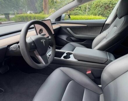 Серый Тесла Модель 3, объемом двигателя 0 л и пробегом 25 тыс. км за 15100 $, фото 6 на Automoto.ua