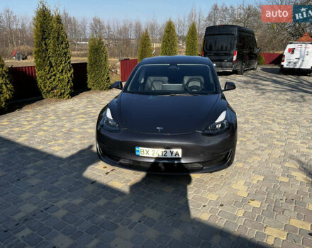 Серый Тесла Модель 3, объемом двигателя 0 л и пробегом 70 тыс. км за 19200 $, фото 4 на Automoto.ua