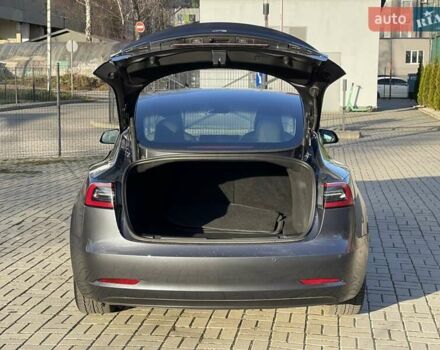 Серый Тесла Модель 3, объемом двигателя 0 л и пробегом 73 тыс. км за 22000 $, фото 18 на Automoto.ua