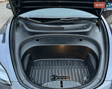 Серый Тесла Модель 3, объемом двигателя 0 л и пробегом 160 тыс. км за 20500 $, фото 8 на Automoto.ua