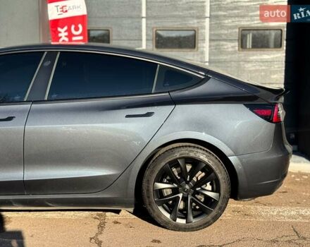 Сірий Тесла Модель 3, об'ємом двигуна 0 л та пробігом 75 тис. км за 25700 $, фото 6 на Automoto.ua