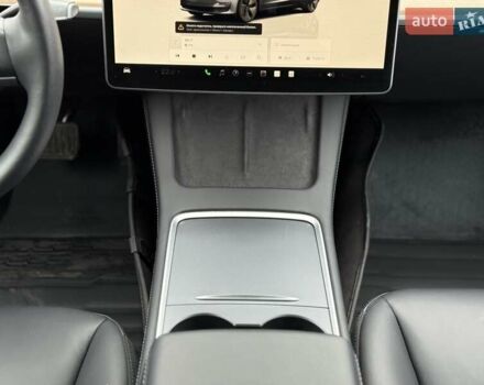 Серый Тесла Модель 3, объемом двигателя 0 л и пробегом 46 тыс. км за 20000 $, фото 104 на Automoto.ua