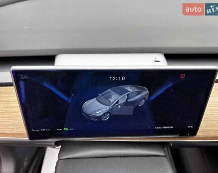 Сірий Тесла Модель 3, об'ємом двигуна 0 л та пробігом 69 тис. км за 25990 $, фото 21 на Automoto.ua