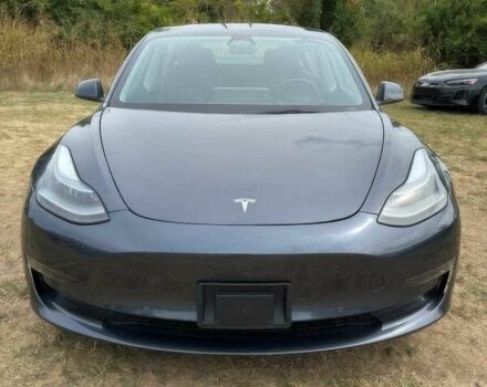 Серый Тесла Модель 3, объемом двигателя 0 л и пробегом 18 тыс. км за 14000 $, фото 1 на Automoto.ua