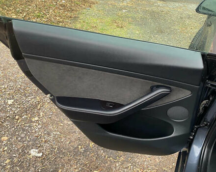 Серый Тесла Модель 3, объемом двигателя 0 л и пробегом 101 тыс. км за 16650 $, фото 9 на Automoto.ua