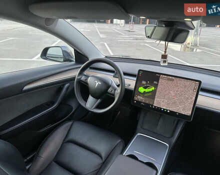 Серый Тесла Модель 3, объемом двигателя 0 л и пробегом 103 тыс. км за 21900 $, фото 12 на Automoto.ua