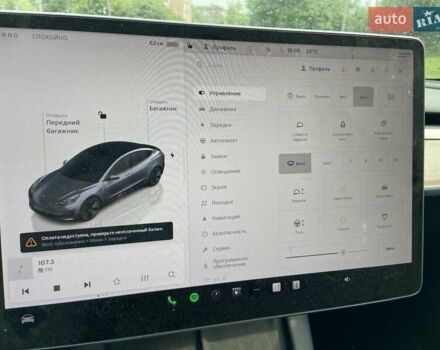 Серый Тесла Модель 3, объемом двигателя 0 л и пробегом 29 тыс. км за 18700 $, фото 9 на Automoto.ua