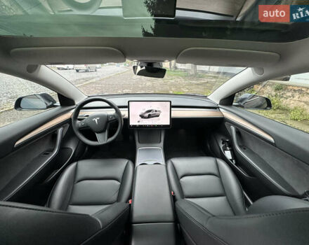 Серый Тесла Модель 3, объемом двигателя 0 л и пробегом 68 тыс. км за 24600 $, фото 29 на Automoto.ua